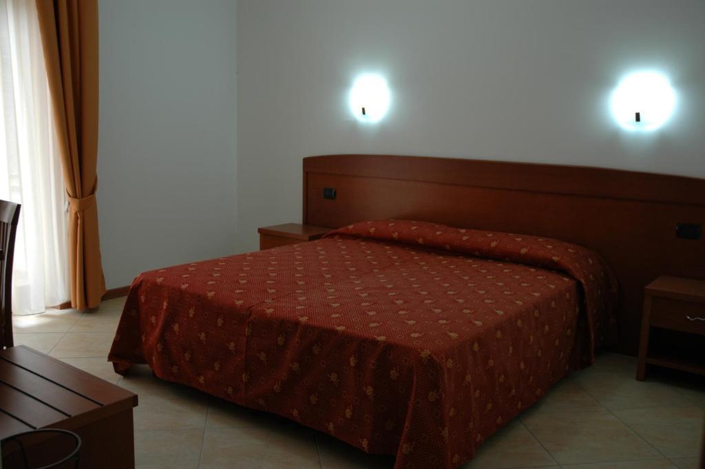Real Asturias Hotel Acquappesa Habitación foto